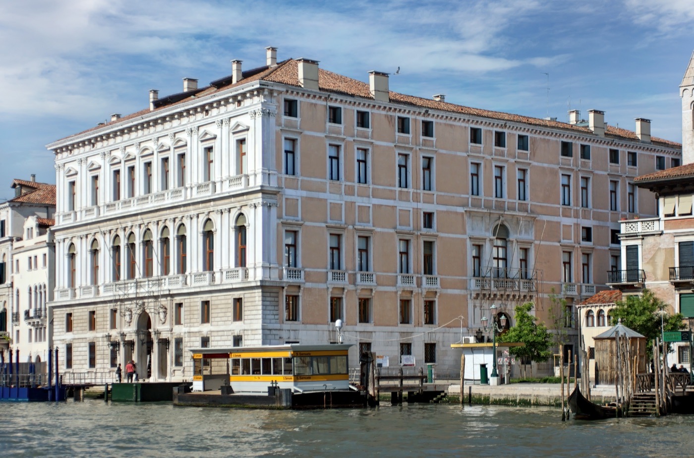 Palazzo Grassi — Modern & Contemporary in Venice, Italy